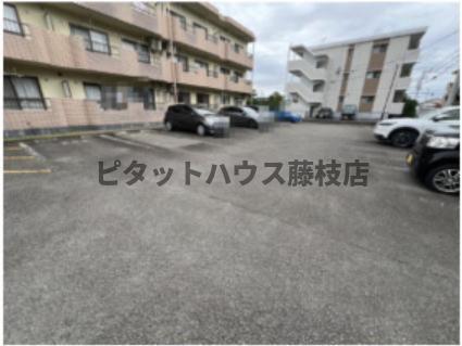 焼津市柳新屋マンション 駐車場