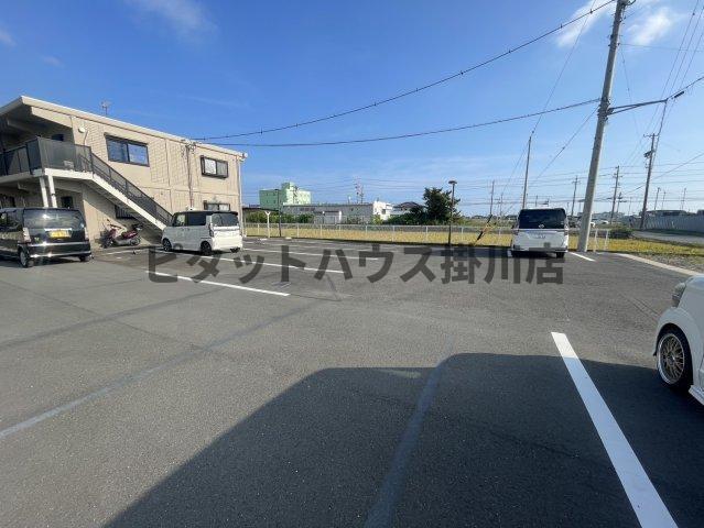 袋井市大野マンション 駐車場