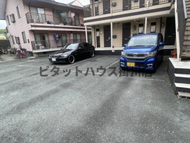 袋井市諸井アパート 駐車場