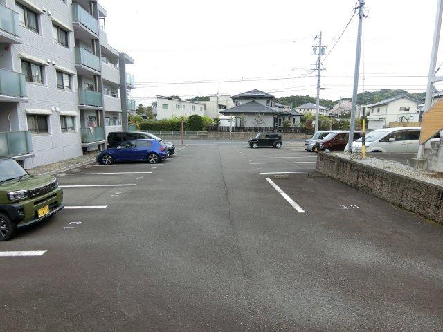 袋井市愛野南マンション 駐車場