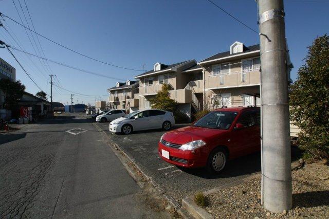 袋井市国本アパート 駐車場