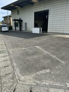 焼津市八楠倉庫・収納庫 駐車場