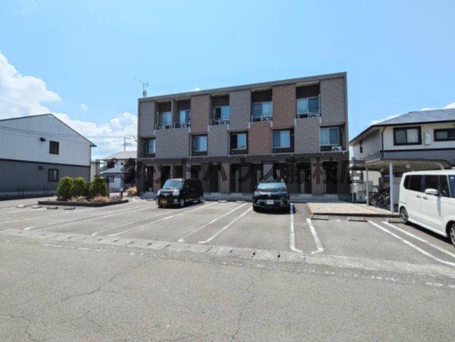 焼津市西小川アパート 駐車場
