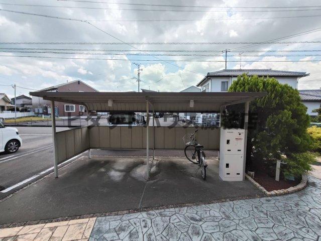 焼津市塩津アパート 駐車場