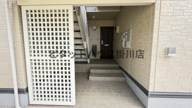 磐田市安久路アパート エントランス
