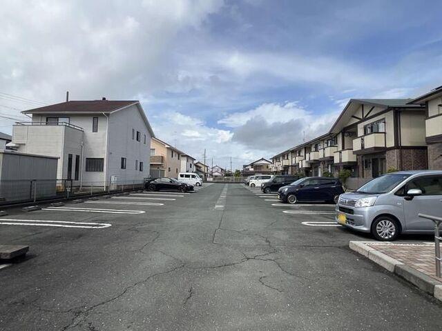 磐田市豊島アパート 駐車場