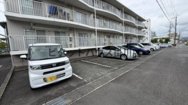 掛川市南マンション 駐車場