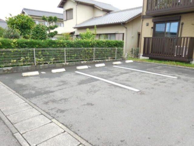 焼津市八楠アパート 駐車場