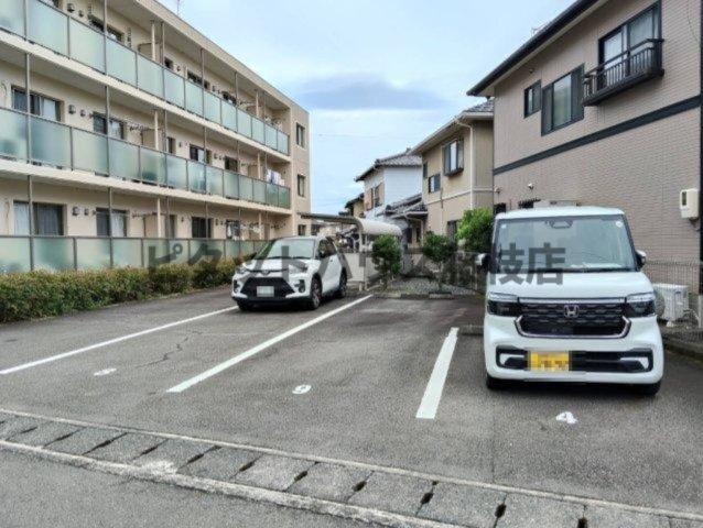 島田市横井マンション 駐車場