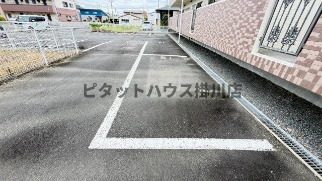 掛川市大池マンション 駐車場