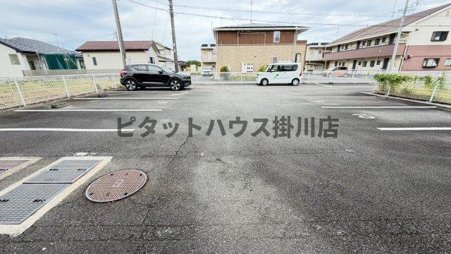 掛川市大池マンション 駐車場