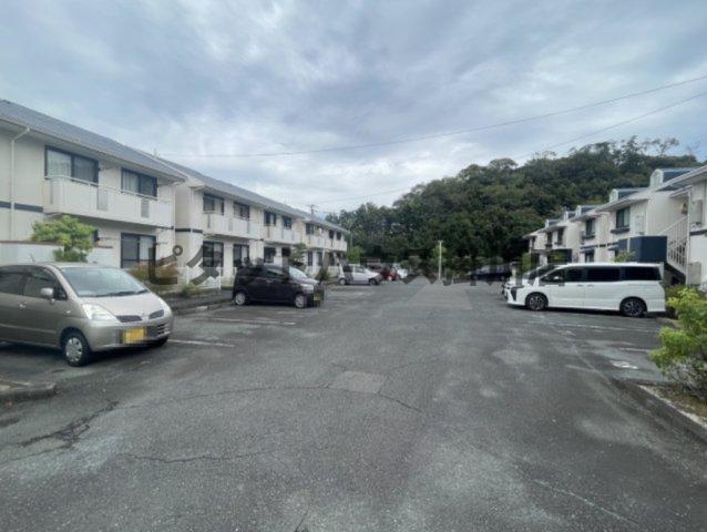 袋井市豊沢アパート 駐車場