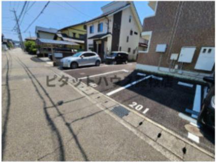 焼津市大村マンション 駐車場