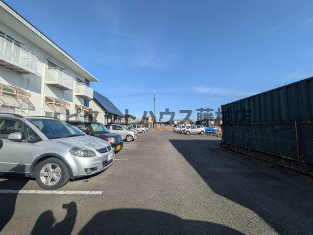 藤枝市泉町アパート 駐車場