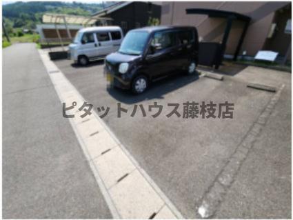 島田市金谷泉町アパート 駐車場