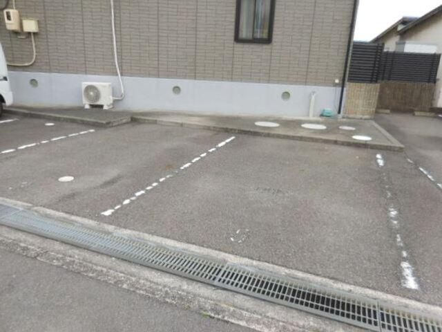 島田市御仮屋町アパート 駐車場