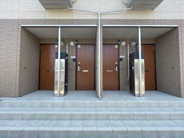 磐田市安久路アパート エントランス