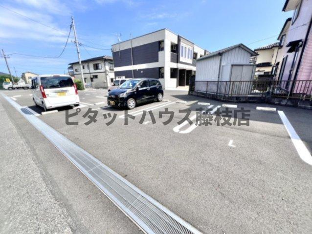 藤枝市高柳アパート 駐車場