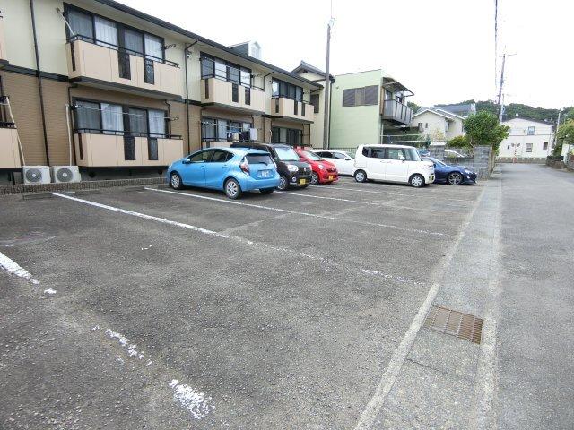 菊川市仲島アパート 駐車場