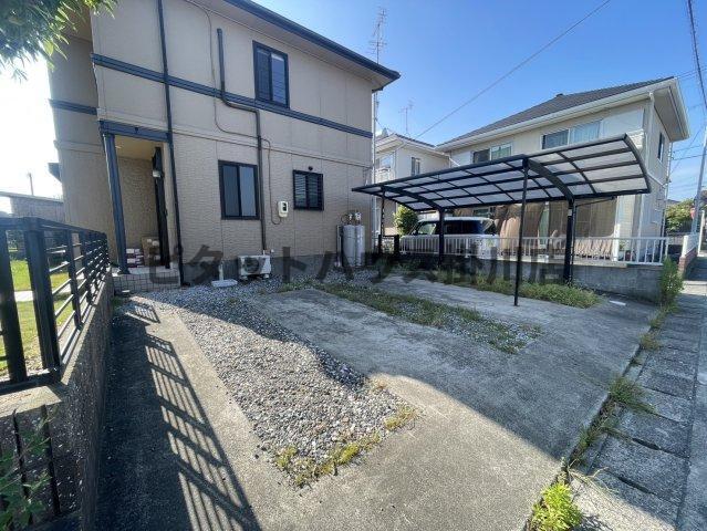 磐田市福田中島一戸建 駐車場