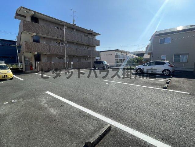 磐田市二之宮マンション 駐車場
