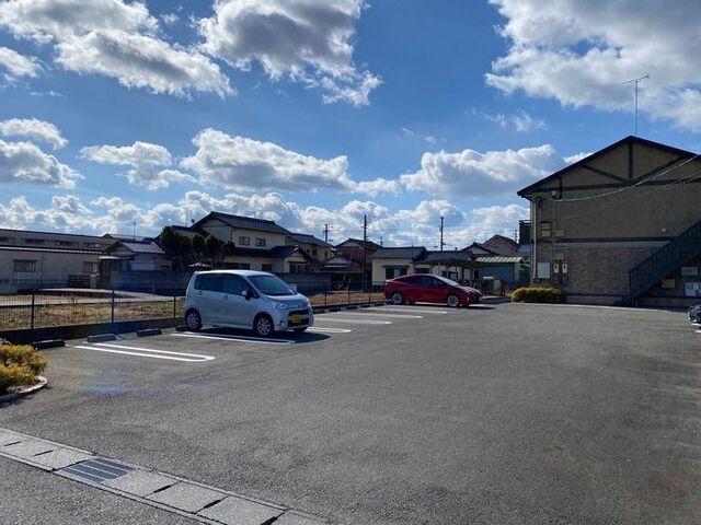 菊川市下平川アパート 駐車場