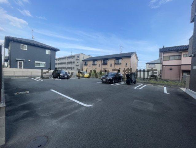 磐田市上大之郷アパート 駐車場