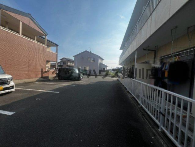 袋井市浅名アパート 駐車場