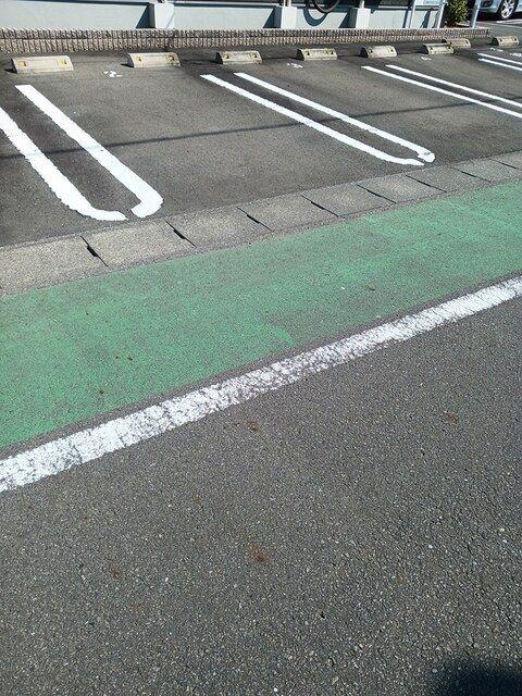 掛川市家代アパート 駐車場