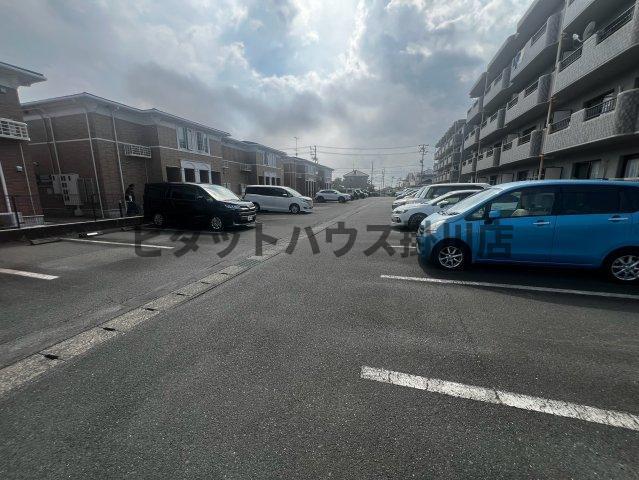 袋井市浅羽マンション 駐車場