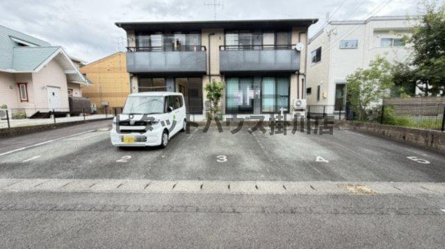 掛川市下俣南アパート 駐車場