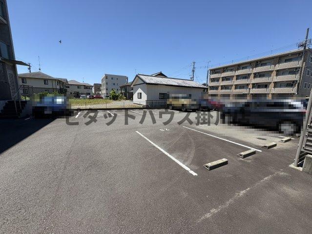 袋井市愛野南アパート 駐車場