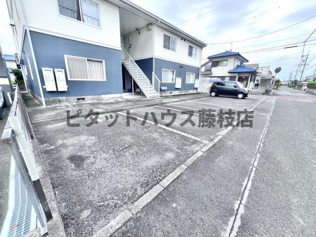 藤枝市高岡アパート 駐車場