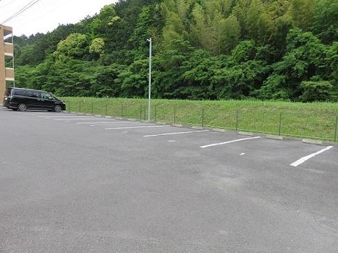 島田市阪本マンション 駐車場