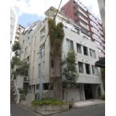 コート女坂の外観