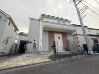 太陽光パネル大容量9kWで高い発電効率 。電気代削減に大きく貢献する省エネ邸宅。