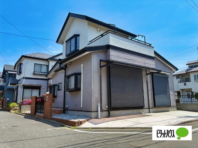 開放感ある角地に立地。内装新規リフォーム済の中古戸建です。