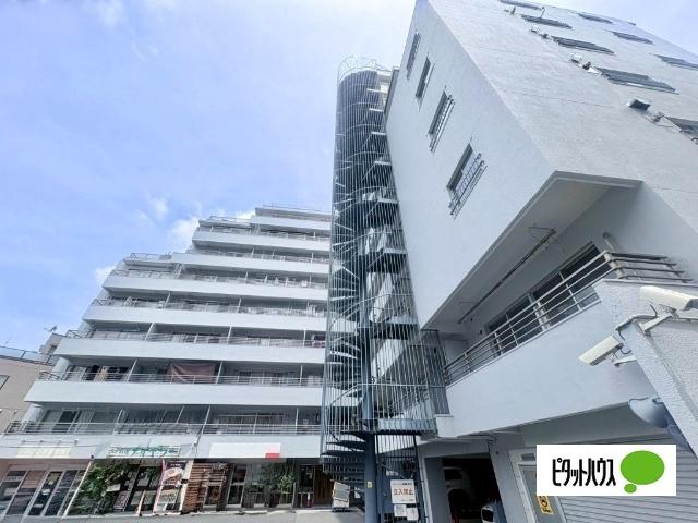 駅近ならではの高い利便性が魅力の総戸数89戸のマンション。