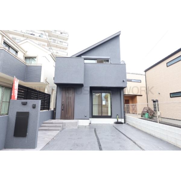 利便性の良い住宅地の3LDKの新築戸建です。