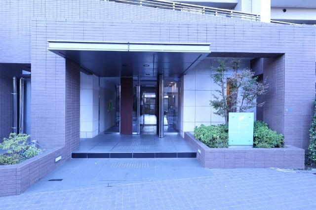 ☆清潔感あふれるエントランスが快適な暮らしをサポート☆