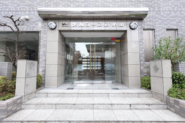 ☆清潔感あふれるエントランスが快適な暮らしをサポート☆