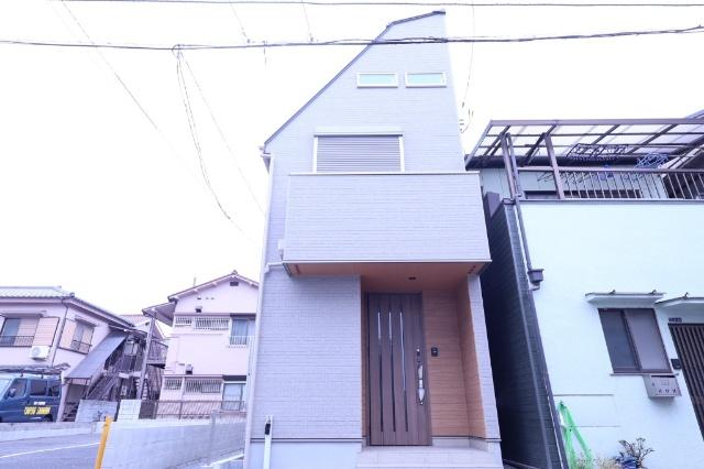 片流れ屋根のオシャレな外観