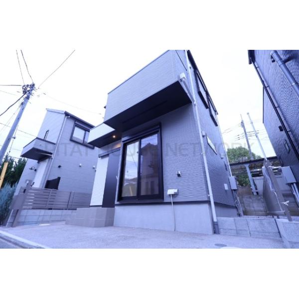 1号棟　外観　☆モダンなデザインがひときわ目を引く外観☆