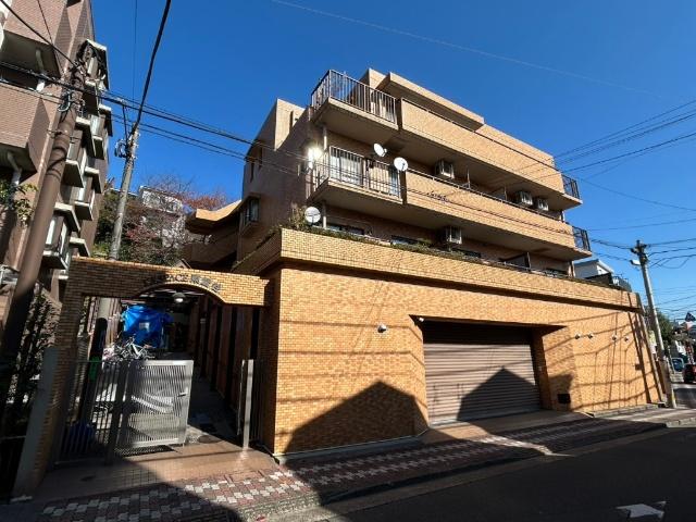 ☆洗練された外観デザインが街並みに調和する佇まい☆