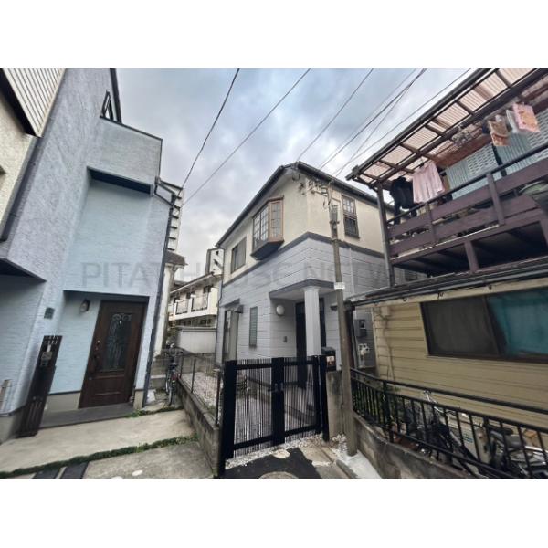 ☆落ち着いた色調の外観が街並みに調和する住まい☆