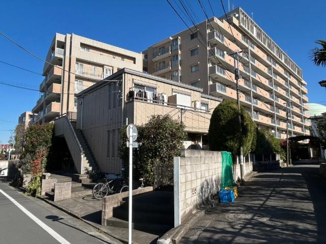 ☆洗練された外観デザインが街並みに調和する佇まい☆