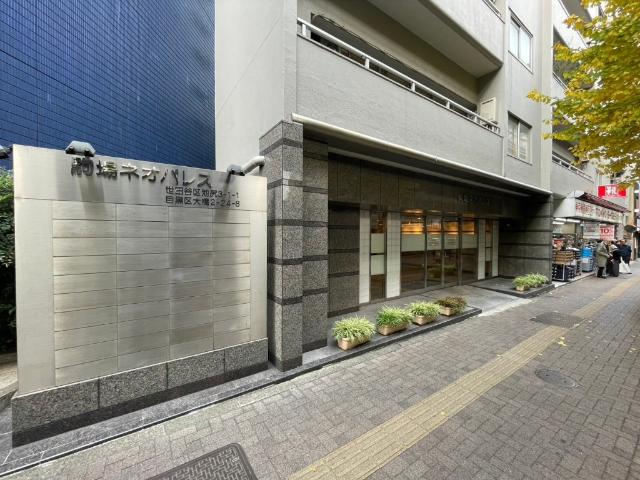 ☆開放感あるエントランスが住まう方をやさしく迎えます☆