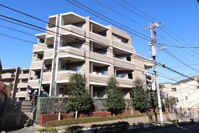 ☆緑豊かな植栽と調和した美しい外観が魅力です☆