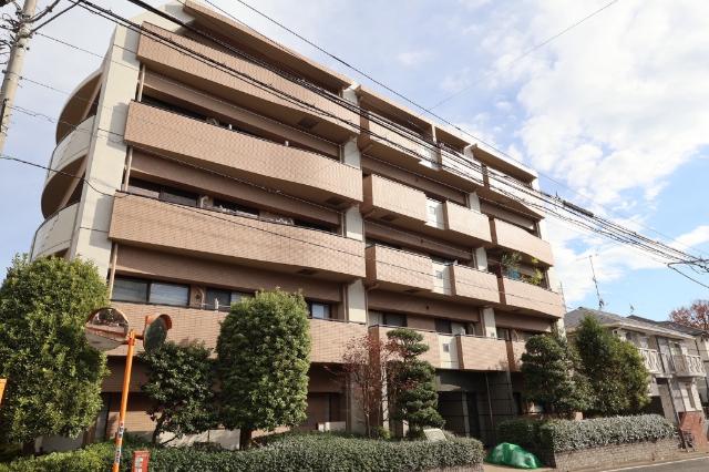 ☆緑豊かな植栽と調和した美しい外観が魅力です☆