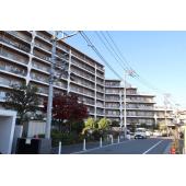 ☆重厚感ある外観が安心と安定を印象づけるマンション☆